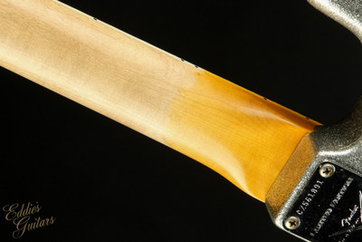 2022 - Fender Custom Shop LTD 1965 Stratocaster Journeyman - Aged Silver Sparkle