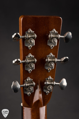 Atkin OM37 Pre-War – Baked Adirondack Spruce & Madagascar Rosewood Acoustic Guitar