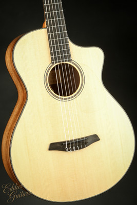Furch Grand Nylon Cutaway - Sitka Spruce/Walnut