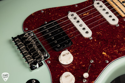 Suhr Dealer Select Classic S Electric Guitar in Sea Foam Green