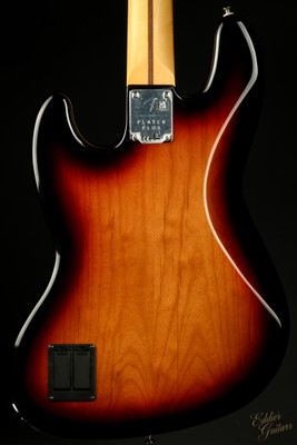 2022 - Fender Player Plus Active Jazz Bass - 3-Color Sunburst
