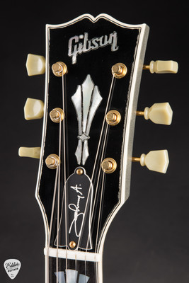 2016 – Gibson Custom Shop Johnny A. Signature With Bigsby Silver Sparkle Electric Guitar
