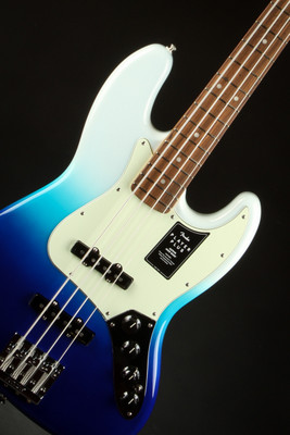 2022 - Fender Player Plus Active Jazz Bass®, Pau Ferro Fingerboard - Belair Blue