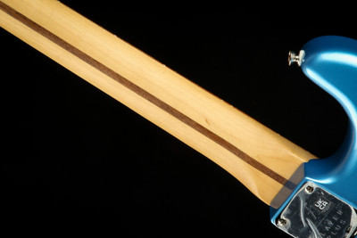 2022 - Fender Player Plus Stratocaster®, Pau Ferro Fingerboard - Opal Spark