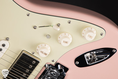 Suhr Classic S Antique Roasted Electric Guitar in Shell Pink