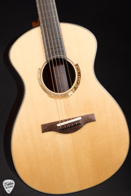 Raymond Kraut 00 acoustic guitar with Brazilian rosewood
