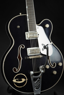 Gretsch Custom Shop Master Built G6136T-CSTRR Rich Robinson "Magpie" with Bigsby®, Ebony Fingerboard, Raven's Breast Blue Relic