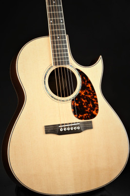 Larrivee C-09 Florentine Cutaway