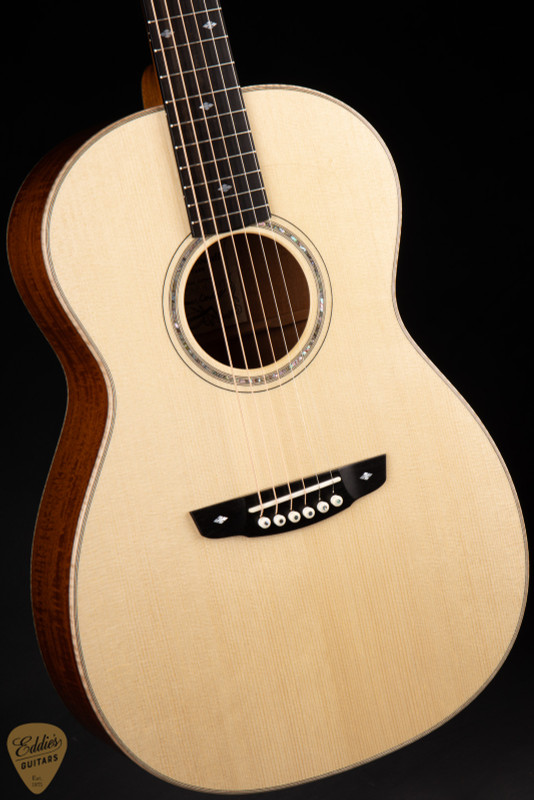 Goodall Parlor 14 Fret – Adirondack Spruce & Beeswing Mahogany Acoustic Guitar