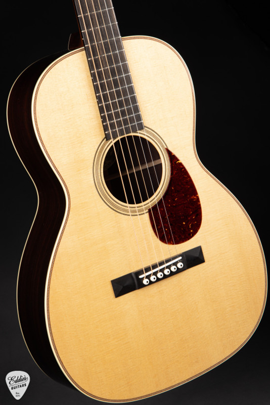 Collings 002H-T – Sitka Spruce & Indian Rosewood Acoustic Guitar