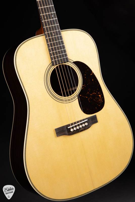 Martin HD-28 – Spruce & Rosewood Acoustic Guitar