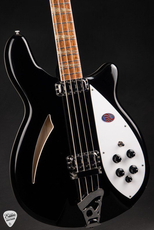 Rickenbacker 4005V electric bass in jet glo