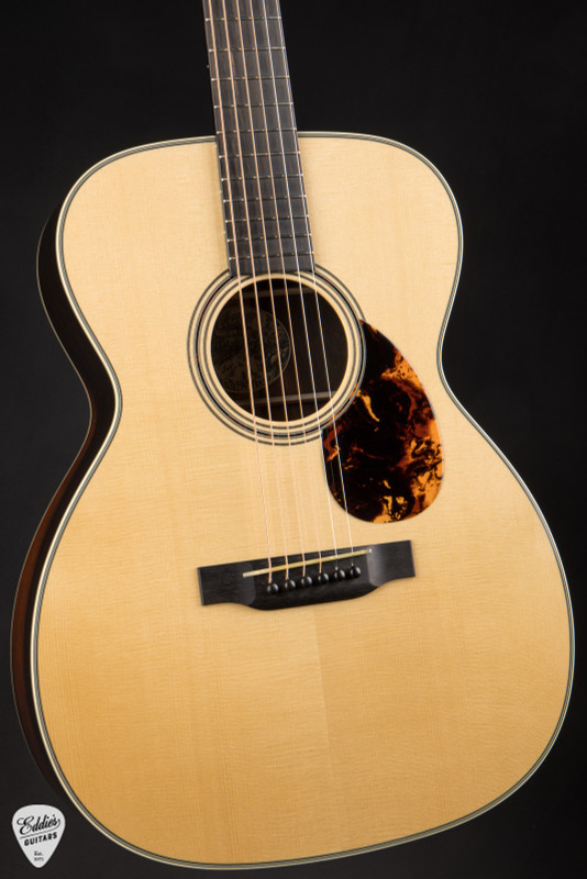 Collings OM2A Hill Country – Adirondack Spruce & Brazilian Rosewood Acoustic Guitar