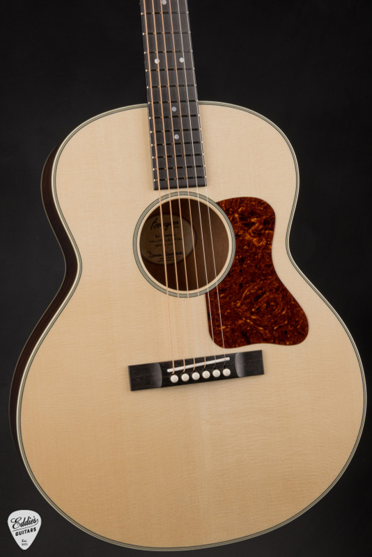 Bourgeois The Standard Small Jumbo Carved Back – Italian Spruce & Honduran Mahogany Acoustic Guitar