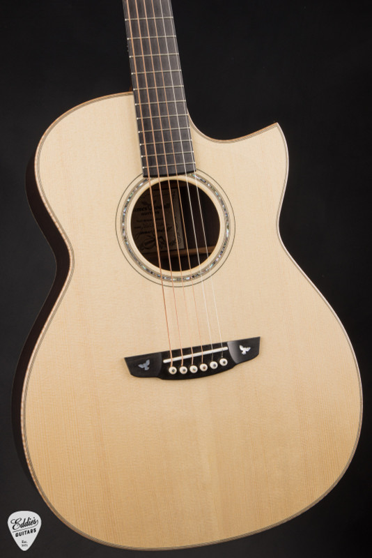 2023 – Goodall Grand Concert Cutaway Acoustic Guitar with Adirondack Spruce & Nicaraguan Rosewood