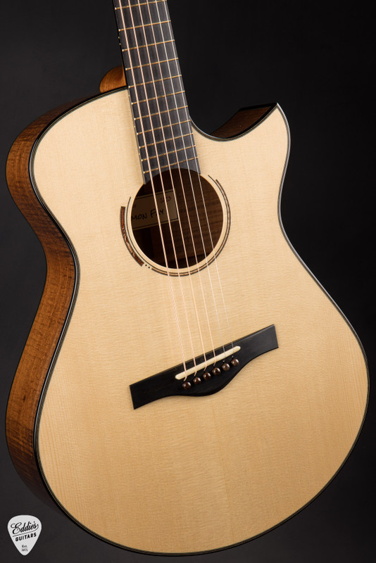 2023 – Simon Fay Model One – German Spruce & Australian Blackwood Acoustic Guitar