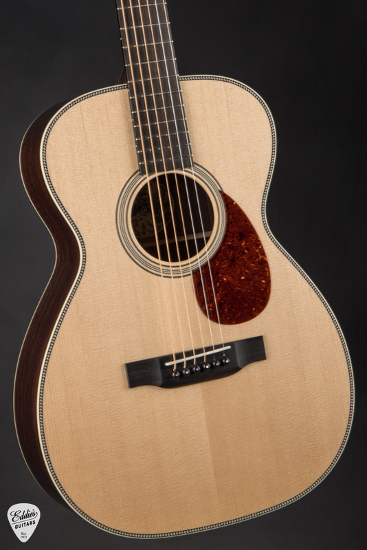 Collings 02H Sitka Spruce and Indian Rosewood Acoustic Guitar
