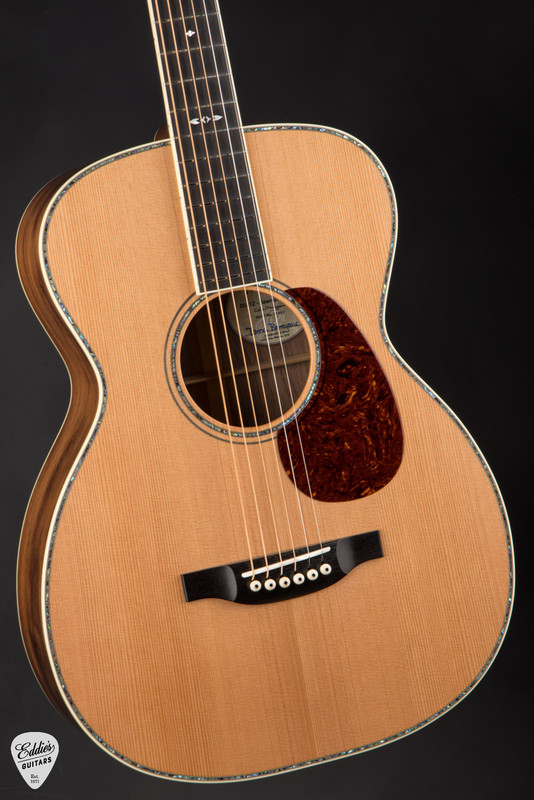 Bourgeois 00 12 Sawmill Limited Acoustic Guitar with Western Red Cedar and Madagascar Rosewood