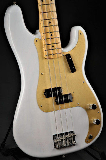 25337_fender_american_original