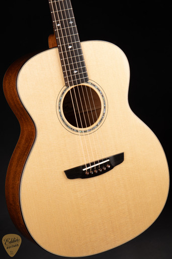 Goodall Concert Jumbo - Sitka Spruce & Honduran Mahogany - Eddie's