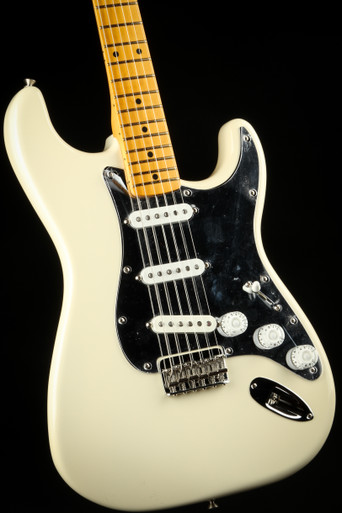 2022 - Fender Nile Rodgers Hitmaker Stratocaster - Olympic White