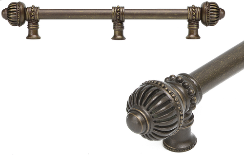 Cricket Cage 9'' cc with 5/8'' smooth center long pull & center brace large finial in Antique Brass. 5576-3