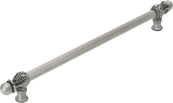 Acanthus 18'' cc with 5/8'' reeded center long pull Romanesque style 5553R-11