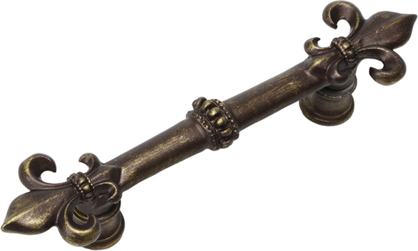 Charlemagne 4'' cc pull with large Fleur De Lys in Antique Brass. 599-3