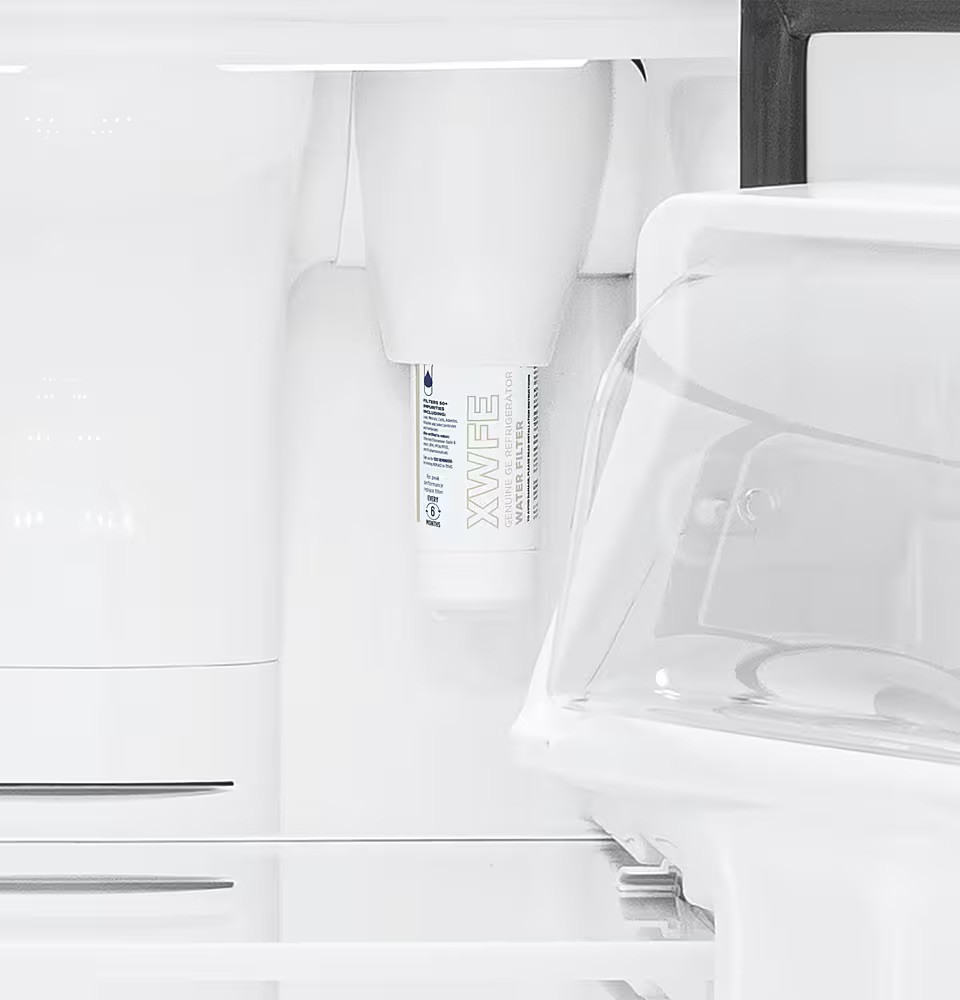 GE - 25.3 Cu. Ft. Side-by-Side Refrigerator with External Ice & Water Dispenser - High Gloss White