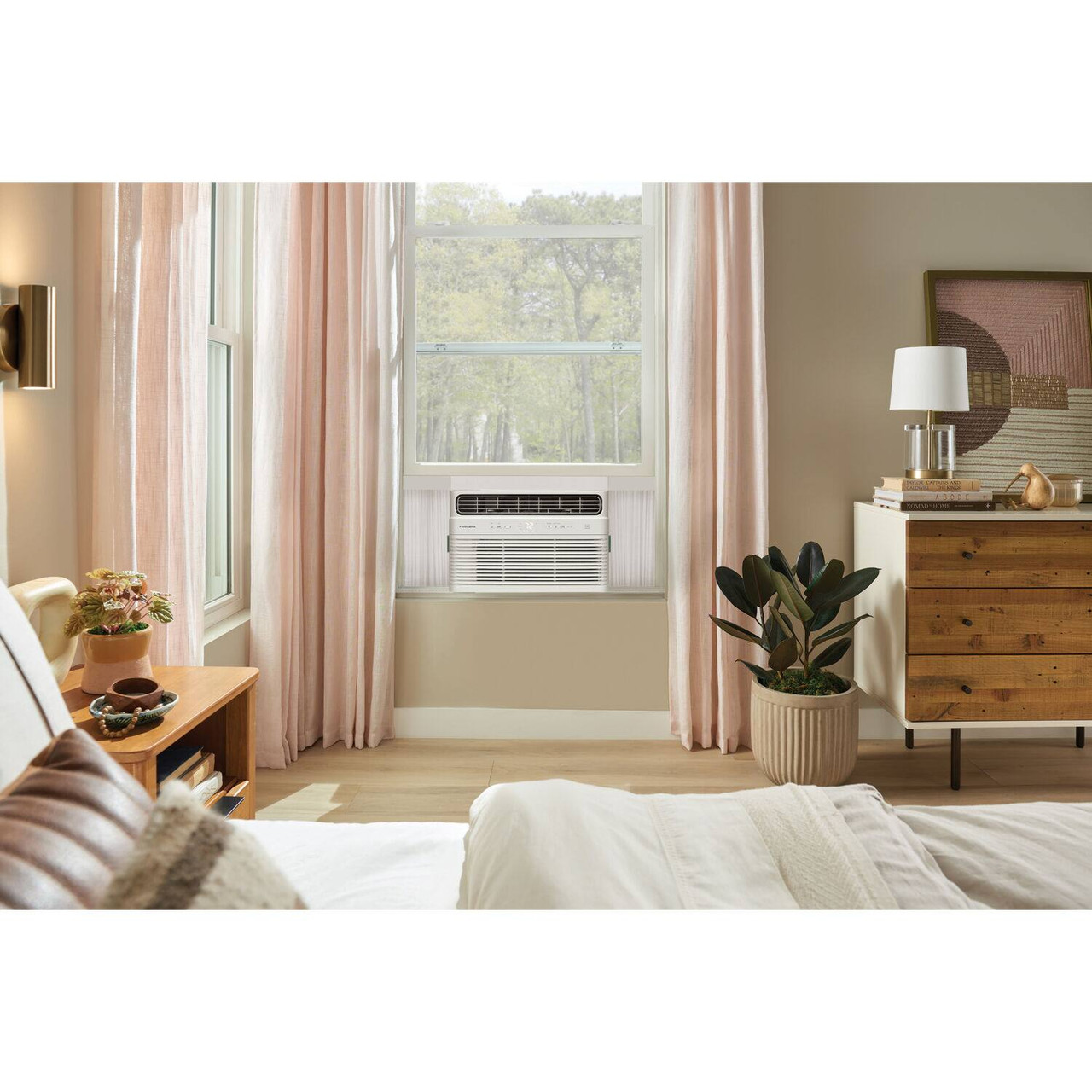 Frigidaire - 450 Sq. Ft. 10,000 BTU Inverter Smart Window Air Conditioner - White