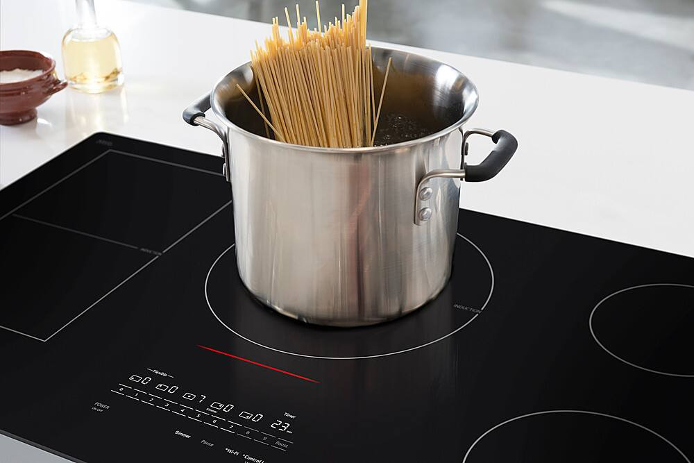 LG - 36-in Wide Built-In Electric Induction Smart Cooktop with 5 Elements and UltraHeat 5.0kW Element - Black Ceramic