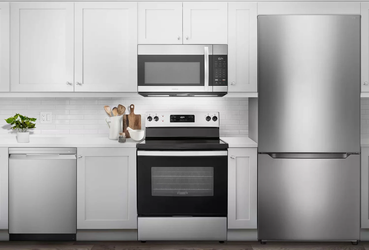 Insignia™ - 30 in. Wide 18.6 Cu. Ft. Bottom Freezer Refrigerator with ENERGY STAR Certification - Stainless Steel