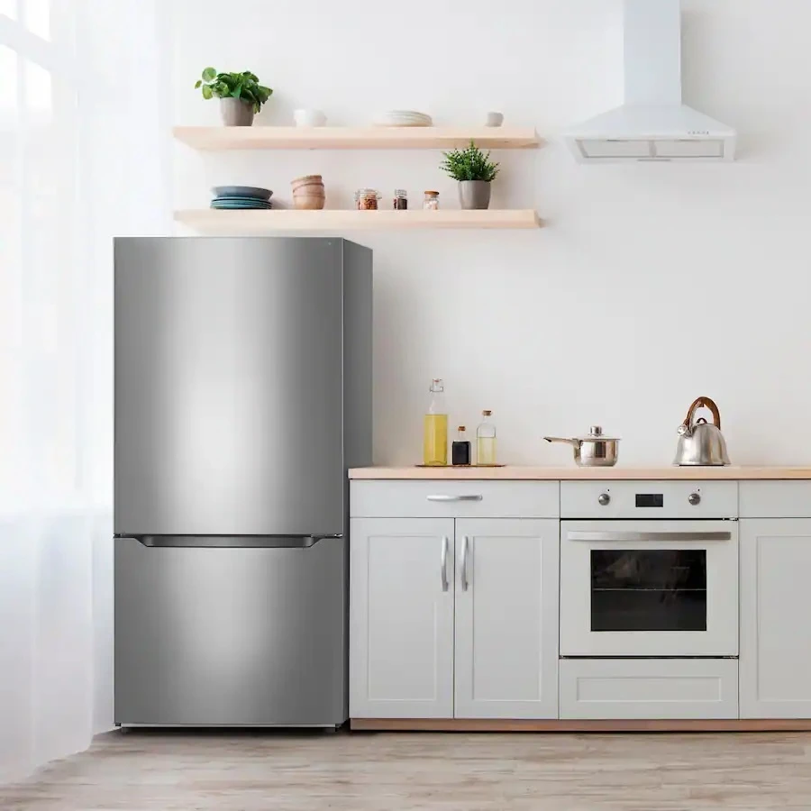 Insignia - 30 in. Wide 18.6 Cu. Ft. Bottom Freezer Refrigerator