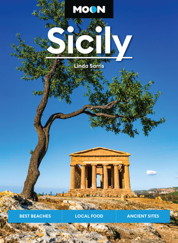 Moon Sicily: Best Beaches, Local Food, Ancient Sites (Travel Guide) book cover by Linda Sarris, Moon Travel Guides