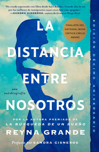 La distancia entre nosotros (Atria Espanol) book cover by Reyna Grande