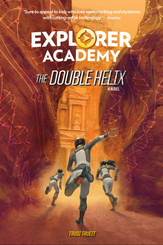 Explorer Academy: The Double Helix (Book 3) (Explorer Academy) book cover by Trudi Trueit