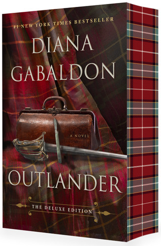 Outlander (Deluxe Edition): A Novel (Outlander) book cover by Diana Gabaldon