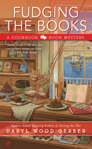 Fudging the Books (A Cookbook Nook Mystery) book cover by Daryl Wood Gerber