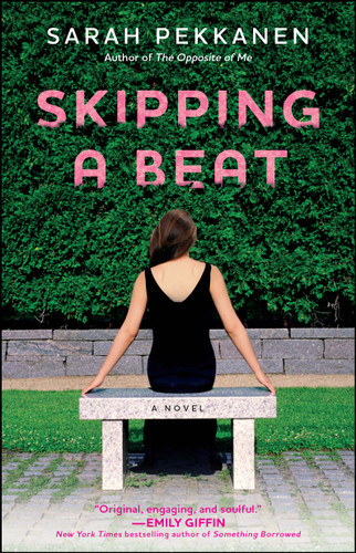 Skipping a Beat: A Novel book cover by Sarah Pekkanen