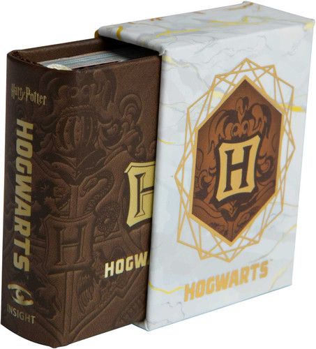 Harry Potter: Hogwarts School of Witchcraft and Wizardry (Tiny Book) (Tiny Book) book cover by Jody Revenson