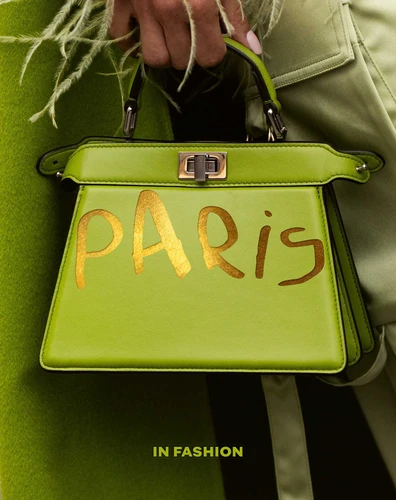 Paris. In Fashion (In Fashion) book cover by Pierre Toromanoff