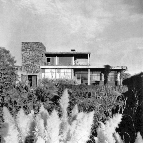 A Home of One's Own: Émigré Architects and their Houses. 1920-1960 book cover by Burcu Dogramaci, Andreas Schätzke