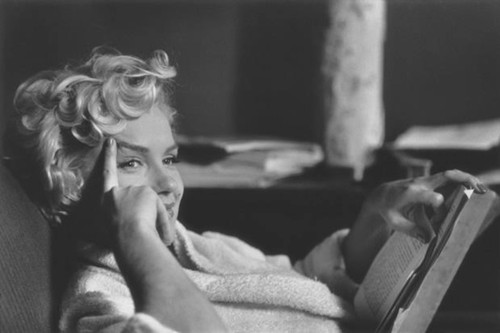 Marilyn Monroe, New York, 1956: Elliott Erwitt Snaps book cover by 