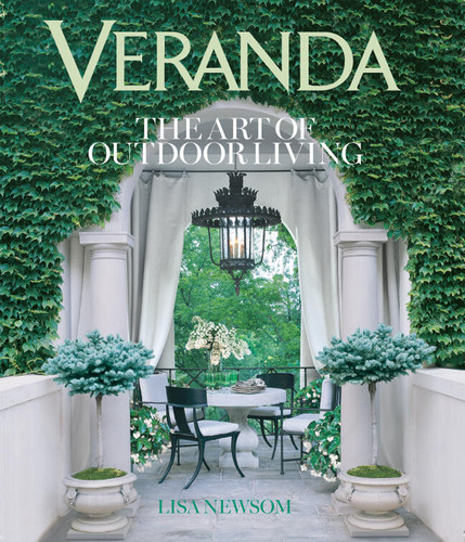 Veranda The Art of Outdoor Living book cover by Veranda, Lisa Newsom