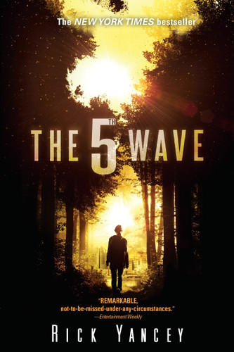 The 5th Wave: The First Book of the 5th Wave Series (The 5th Wave) book cover by Rick Yancey