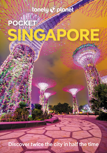 Lonely Planet Pocket Singapore (Pocket Guide) book cover by Ria de Jong