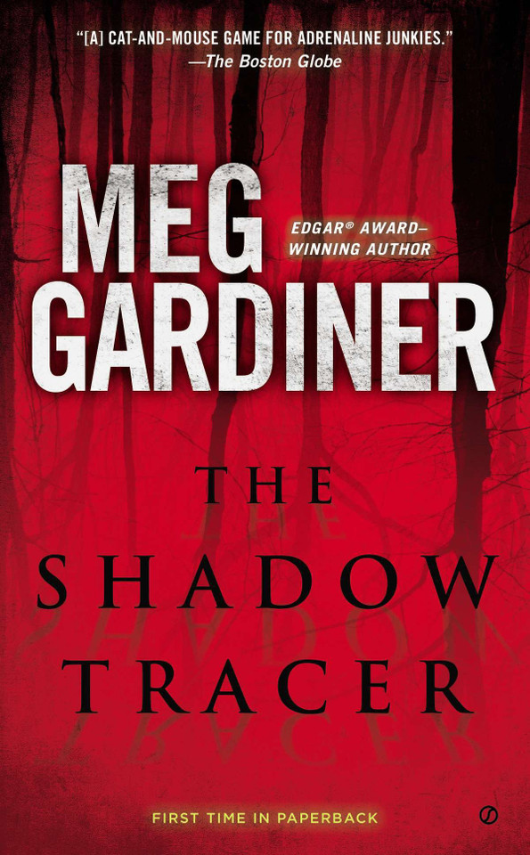 The Shadow Tracer: A Thriller book cover by Meg Gardiner