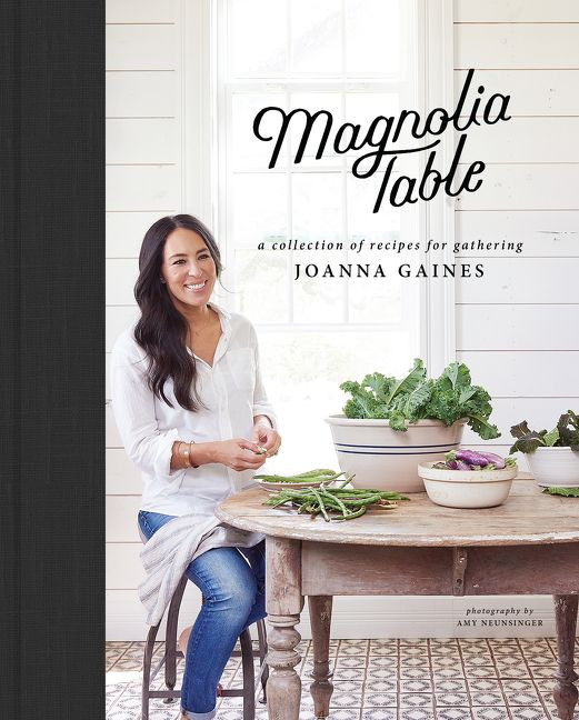 Magnolia Table: A Collection of Recipes for Gathering book cover by Joanna Gaines, Marah Stets