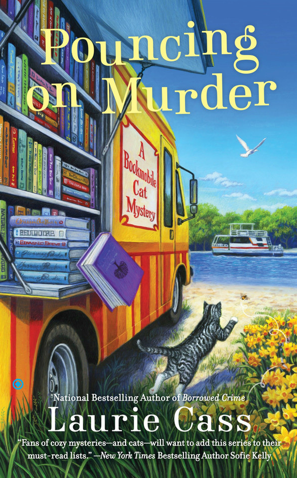 Pouncing on Murder (A Bookmobile Cat Mystery) book cover by Laurie Cass