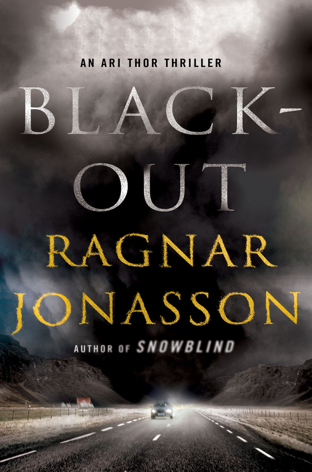 Blackout: An Ari Thor Thriller book cover by Ragnar Jónasson
